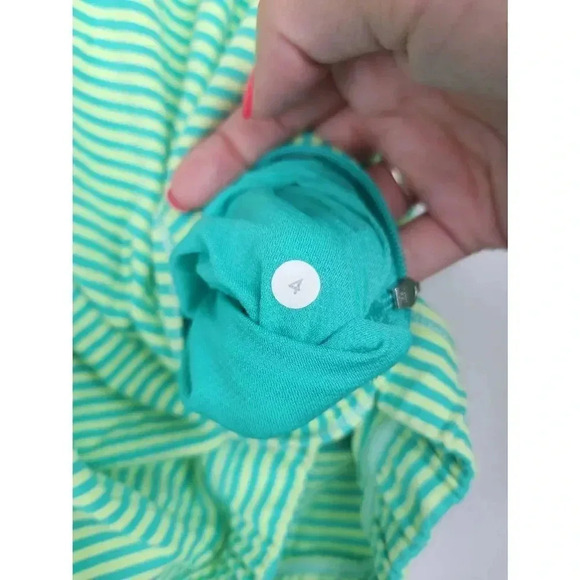 Lululemon Forthright Green Jacket 1/4 Zip size 4. - Picture 3 of 10